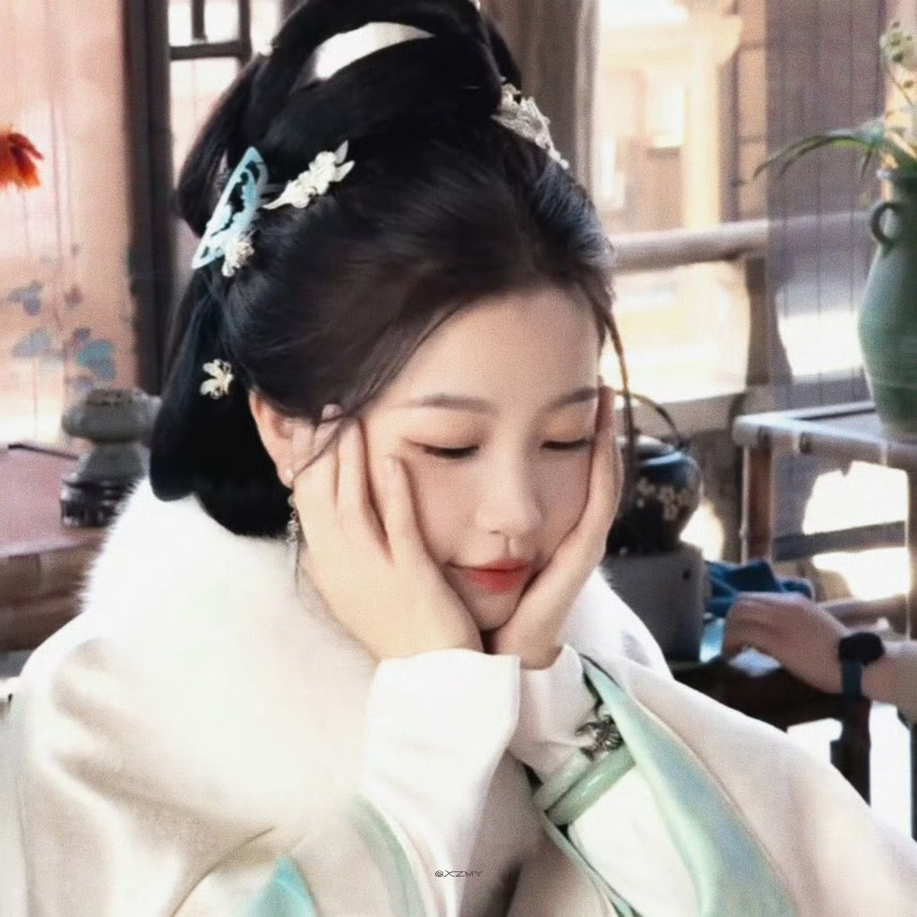 虞书欣  ✨虞书欣云初✨虞书欣虞书欣｜虞书欣云初令她，拼尽全力挣脱无限命运循环，