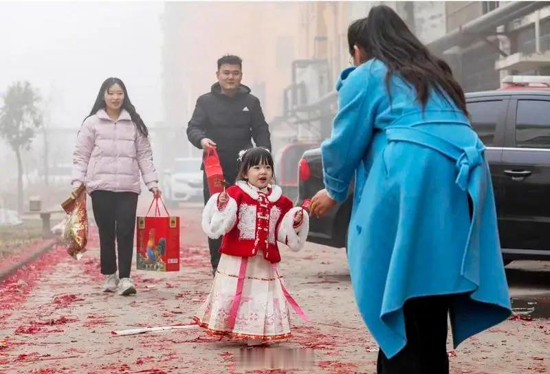 今天我们为什么还要走亲戚？今天我听到这样一个观点是这样说的

现在的00后可能是