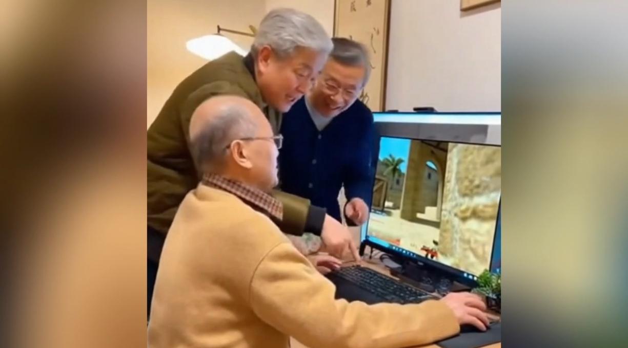 五十岁男人练深蹲
膝盖响声像鞭炮
清晨照镜拔白发
拔一根长三根

酒局不敢再逞强