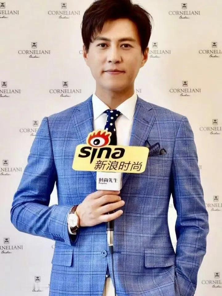 生活中有哪些细微却让你感动的小事大部份是从靳东那里学来，在现实生活中还没有，如我