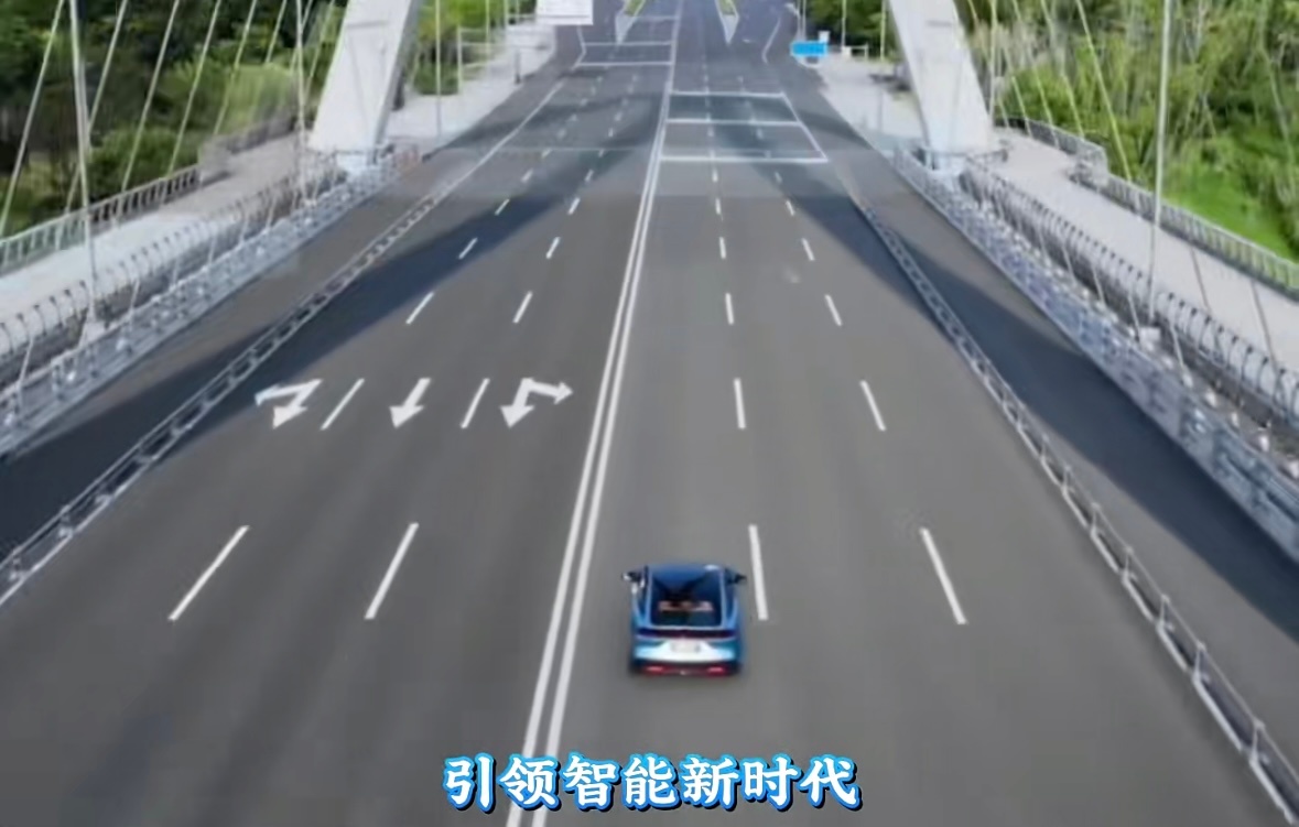 生态棋局，妙在境界两个字。这盘棋有点大，把技术底座做成开放生态，车企可以按需取用