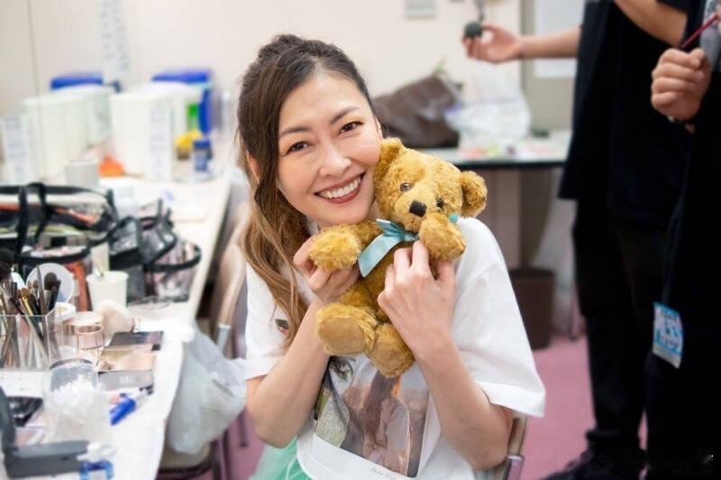 中山美穗之子放弃继承，引发日本国会遗产税争议海外新鲜事 日本参议院9日召开财政金