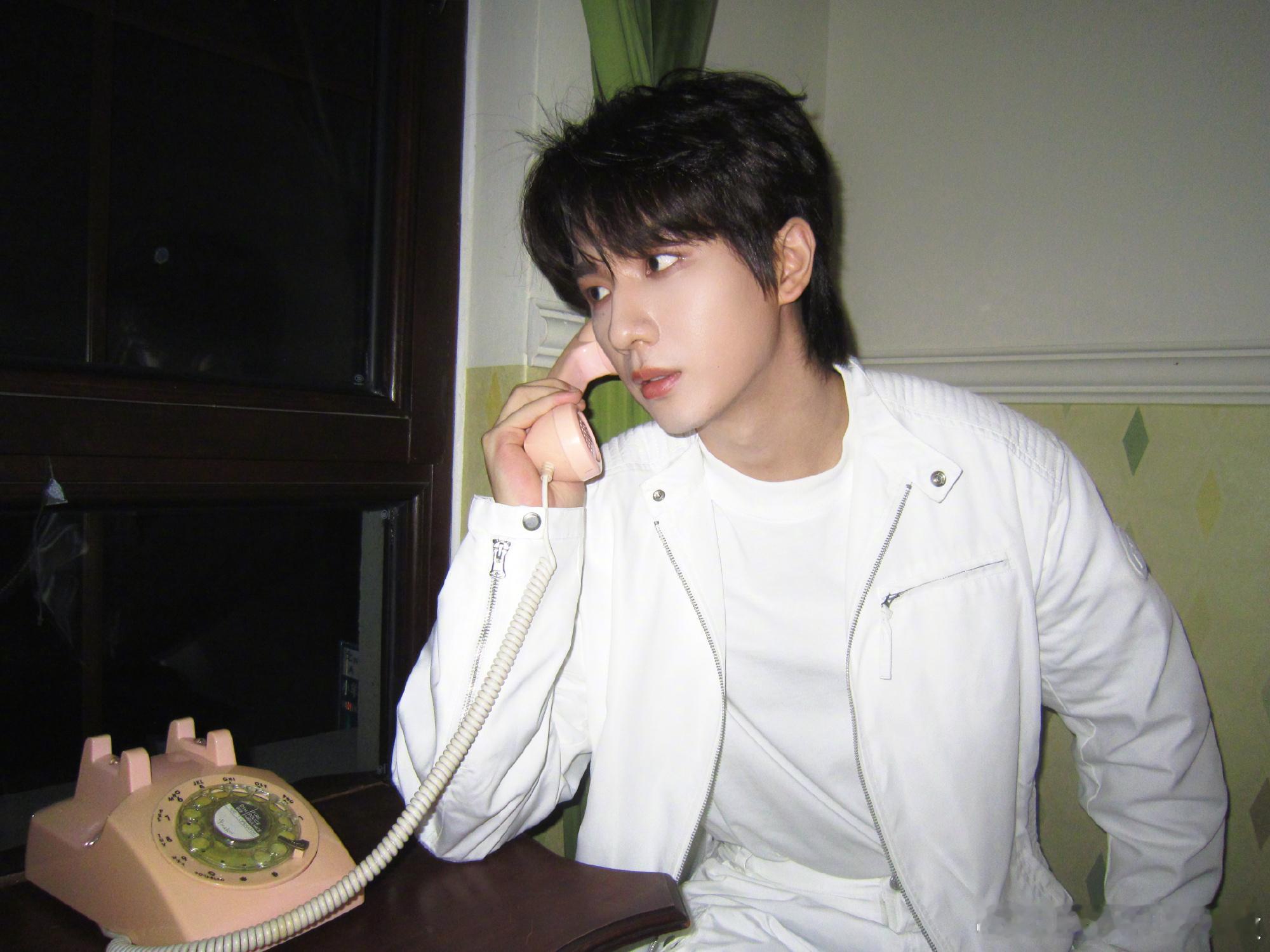 李宏毅毅则日记 lhy新年快乐 宝儿新年快乐，新的一年我们一起暴富，一起开心，一