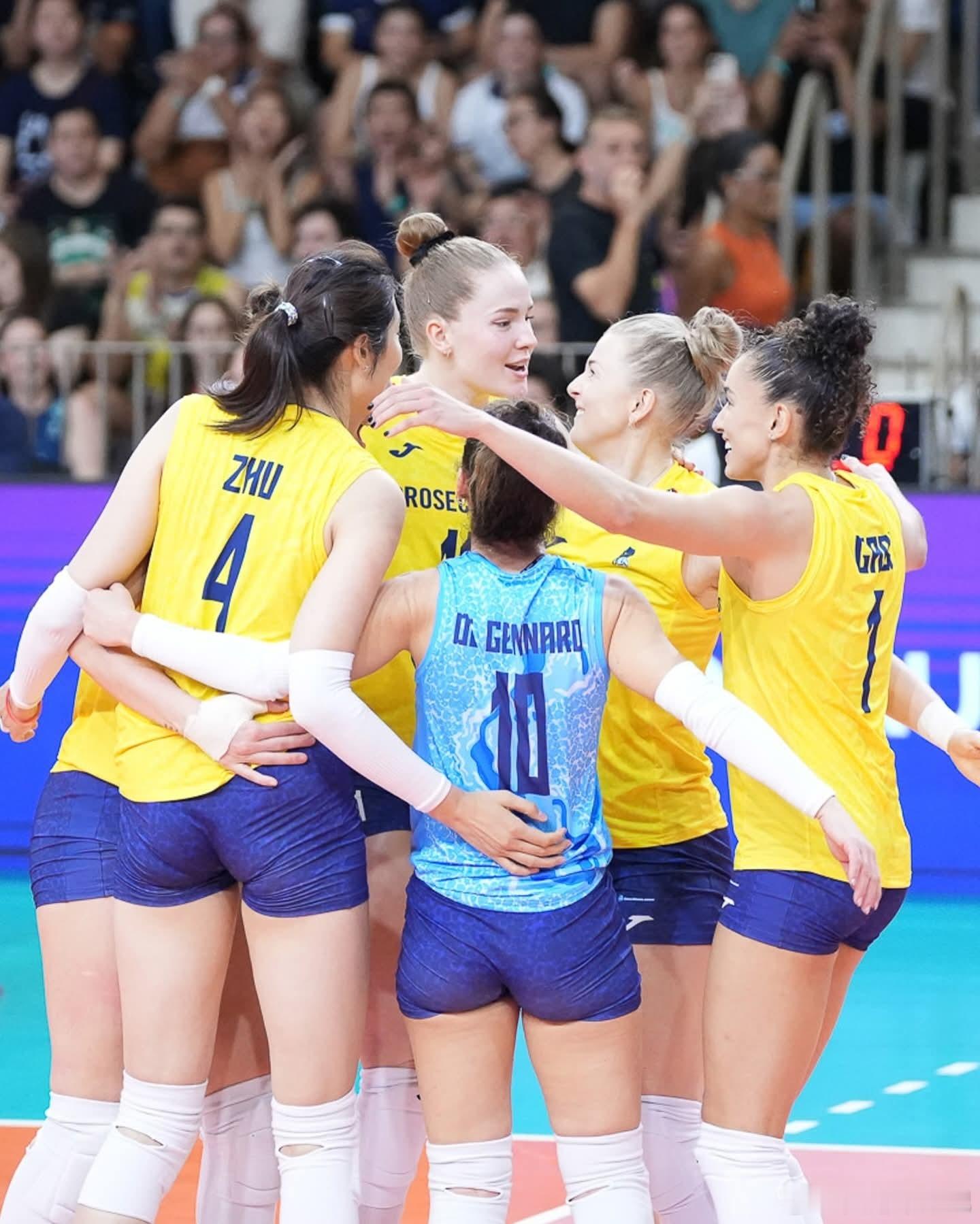 朱婷2025女排世俱杯 【2025年女排世俱杯小组赛第三场】队伍：科內利亚诺 v