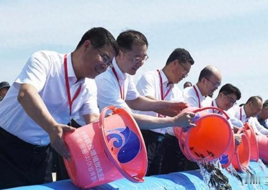 韩方借渔船问题对华表态 中方三句温柔话术轻松稳住局面
 
中韩海域再起小摩擦，韩