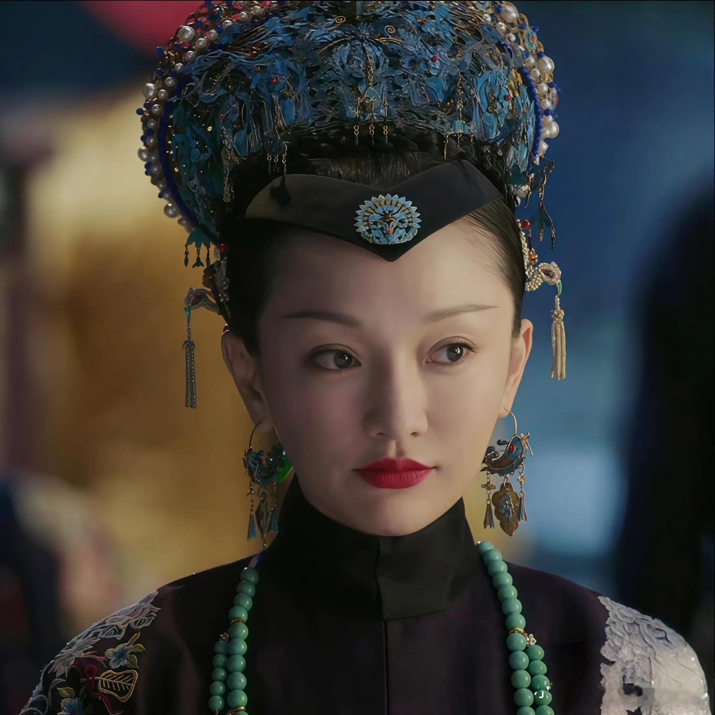 我猜 周迅最后悔的一件事 不是拒绝辛芷蕾的拿奖剧本 而是两年前举报捂嘴吐槽如懿传