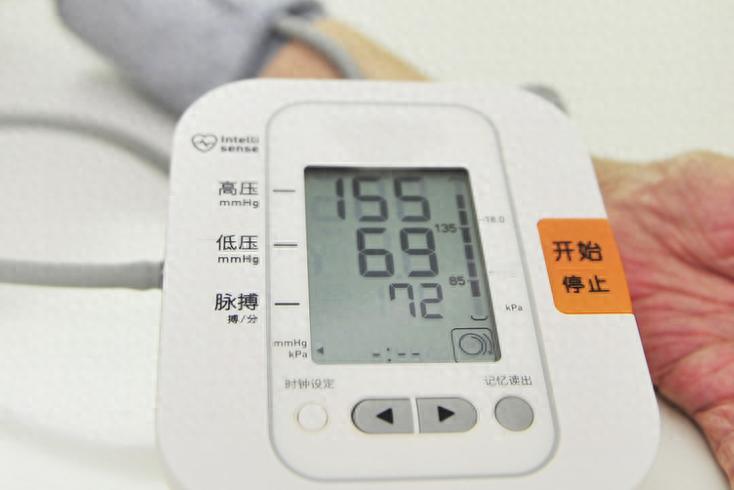 鸭蛋是高血压的“加速器”？忠告：不想升血压，4个技巧学一下

在中国餐桌上，鸭蛋