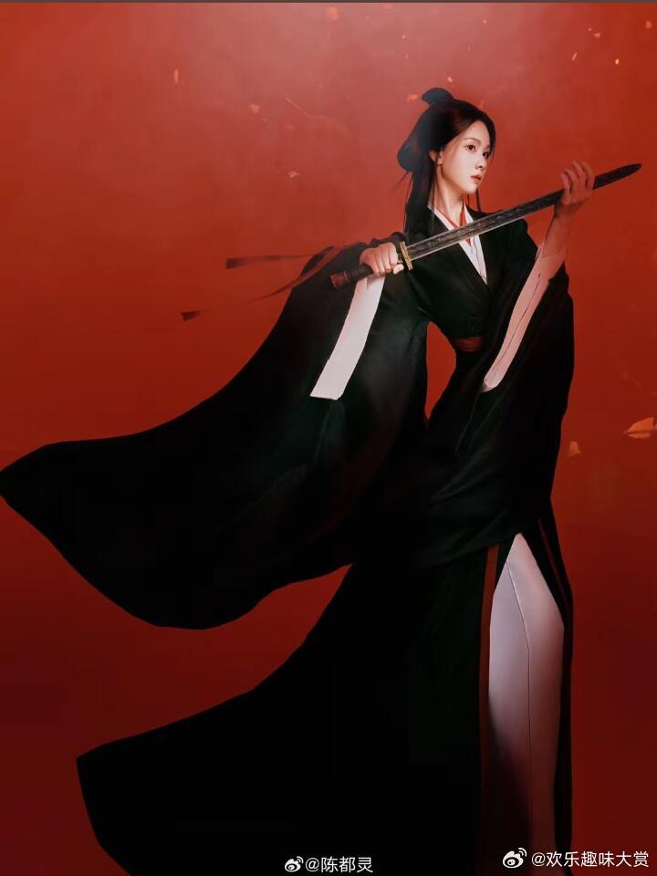 陈都灵全都灵 楚朝灵的人设很难演绎，既要文雅又要擅长算计，陈都灵靠着自身独有的清