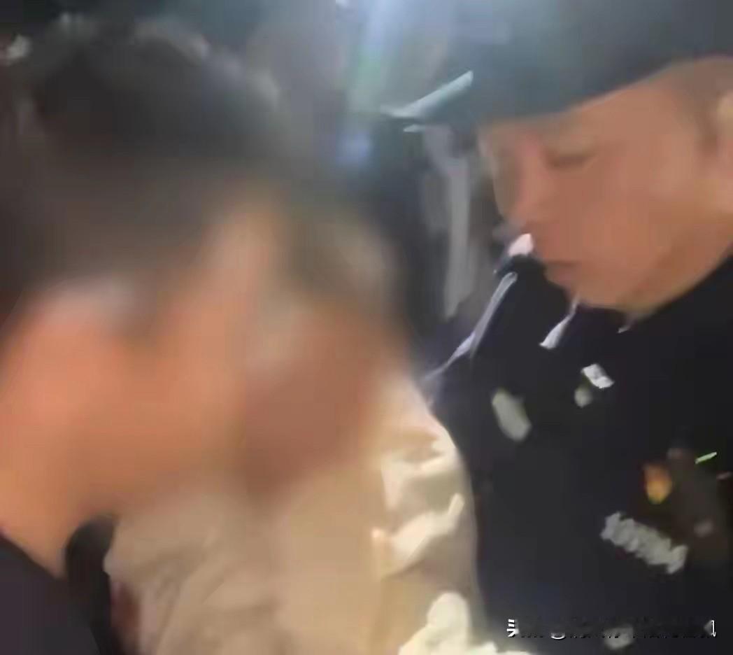父母拍照间隙，6岁儿子滑落20米山崖！

“谢谢你们！要不是你们来得快，天马上就