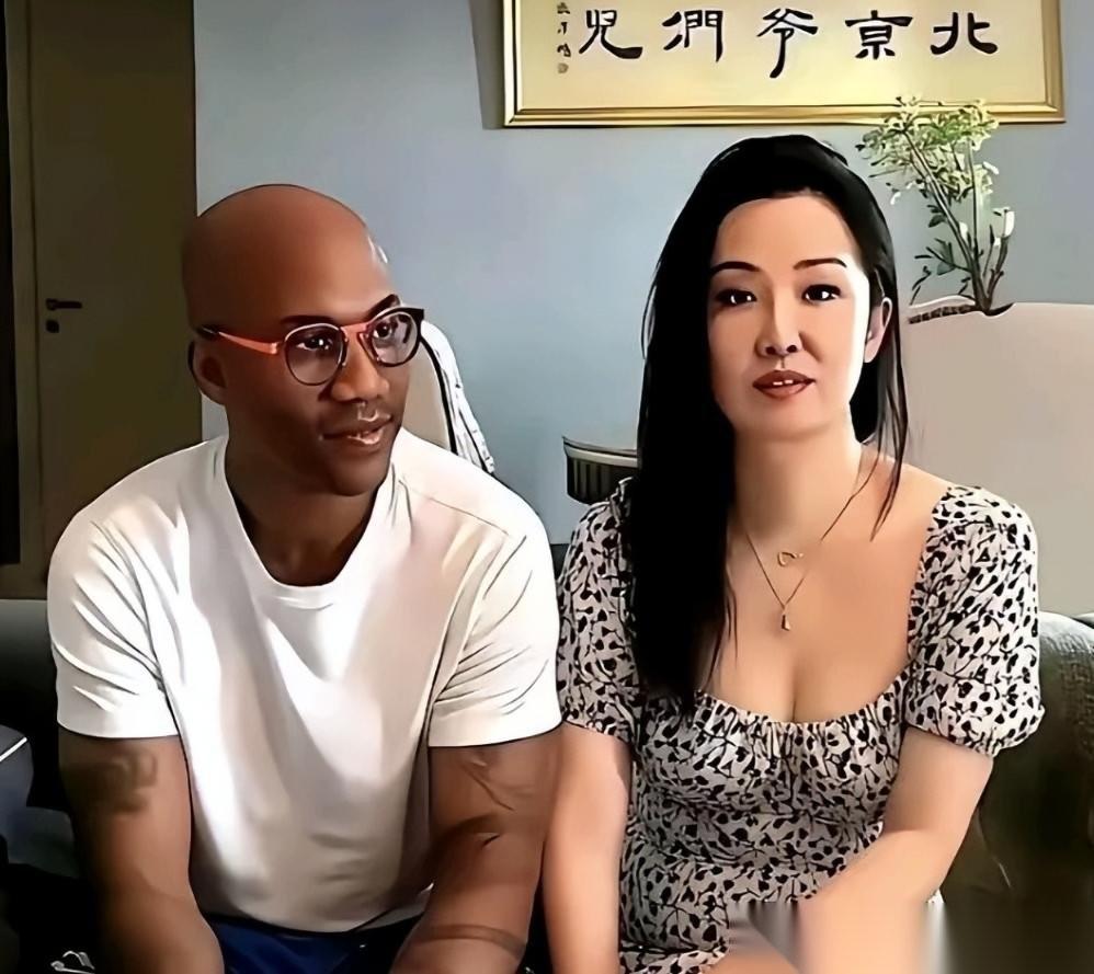 钱挣够1.5亿，家却散了。马布里曾是NBA顶级"独狼"，如今却为一碗热干面，一个