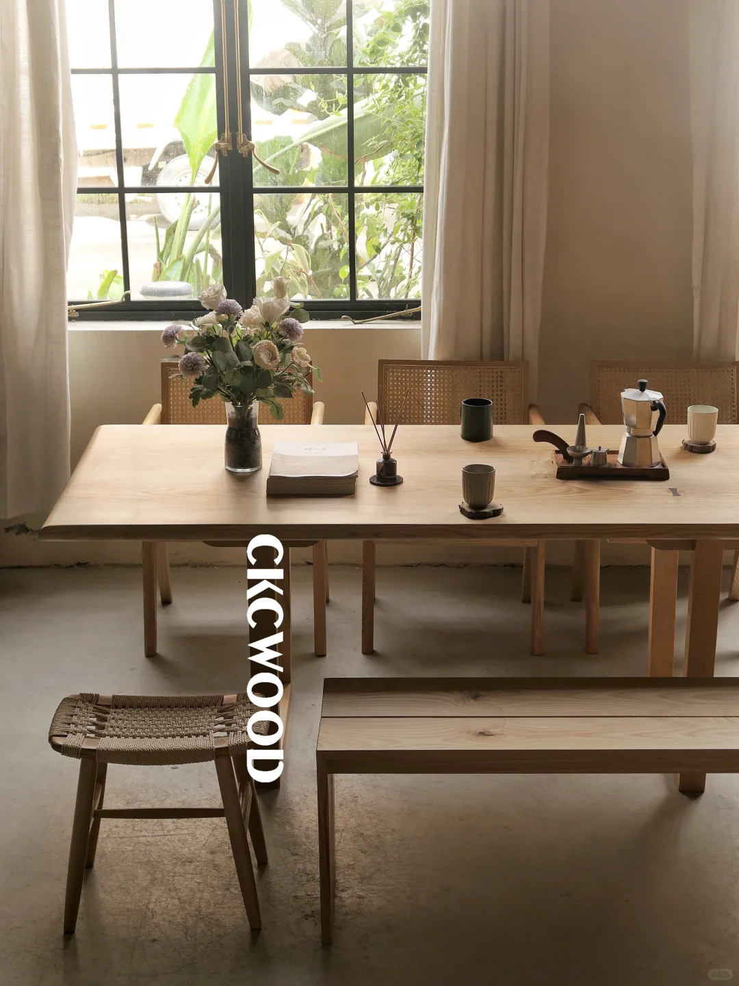 我家去客厅化｜奶油原木风桌子餐茶都在这了