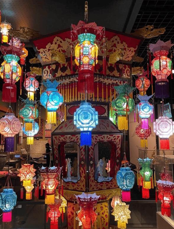 宋词（诗）景物描写佳句230例（二十九）

141、香尘暗陌，华灯明昼，长是懒携