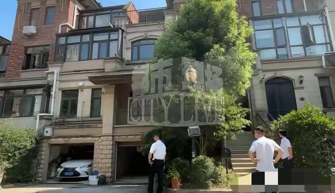 江西南昌，一男子买下别墅后，一直都没装修，直到10多年后，他才回来查看，结果却发