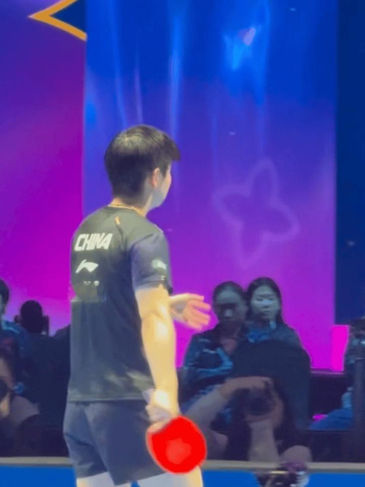 瘦了一些，相信大家也能感觉到吧 