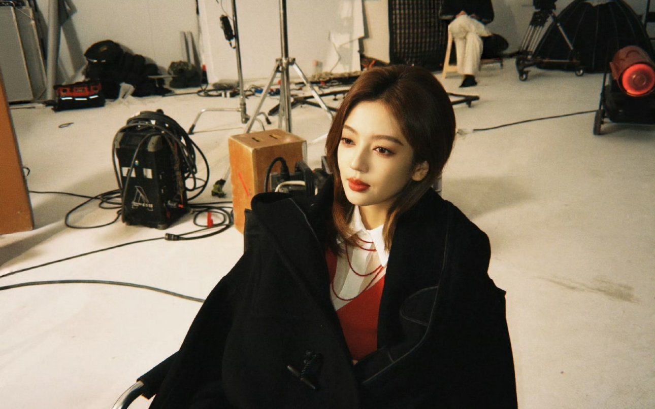 Hi何瑞贤学姐又重返女高了 连侧脸都美亖我了！ 