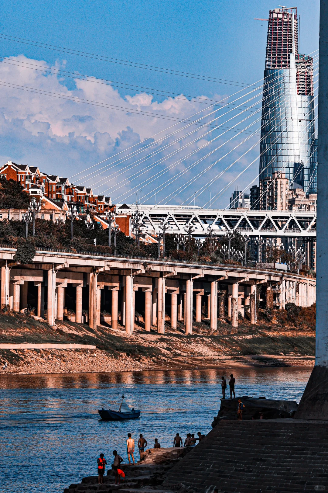 高温，来看重庆人的松驰感🌈❤️