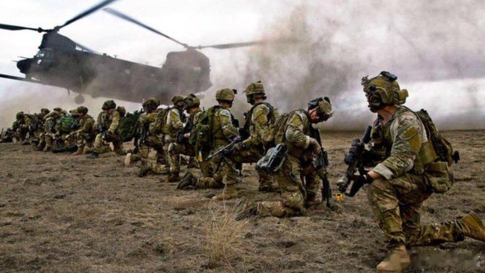 凤凰新闻【低空突防+火速逮捕，委内瑞拉“一触即溃”的真相是什么？】当地时间1月3