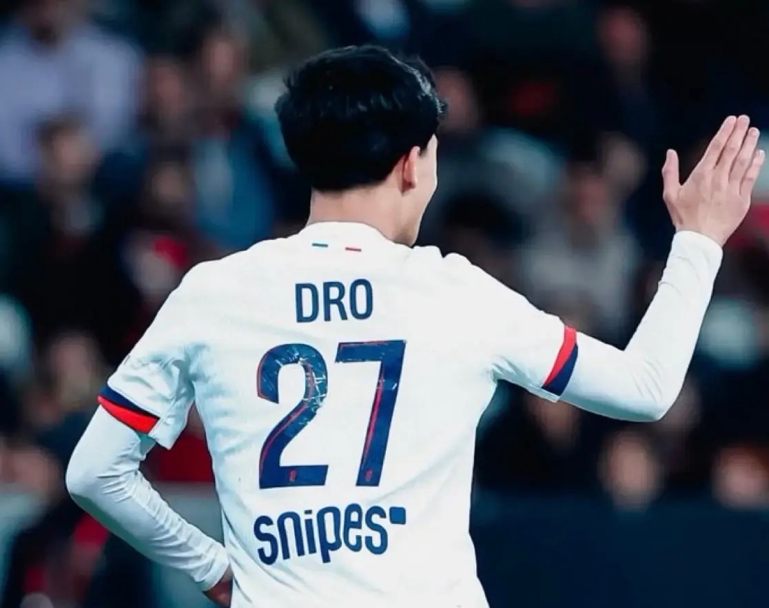 巴黎圣日耳曼  ❤️💙德罗：“我在巴黎圣日耳曼过得很开心，对自己的选择非常满意