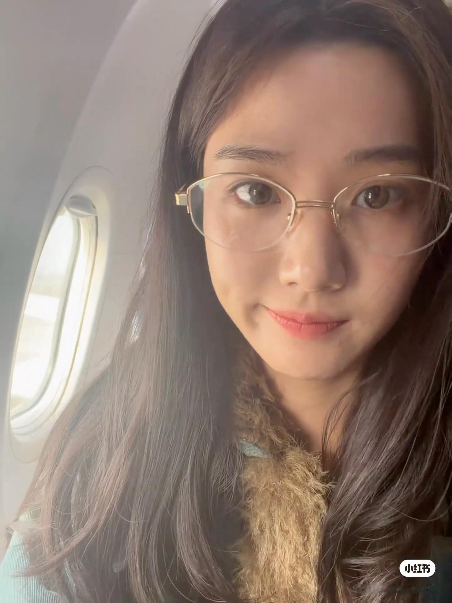 卢昱晓   🌷卢昱晓轧戏🌷卢昱晓胡羞 “在岁月的尽头等风雪，等烟火以及你” 