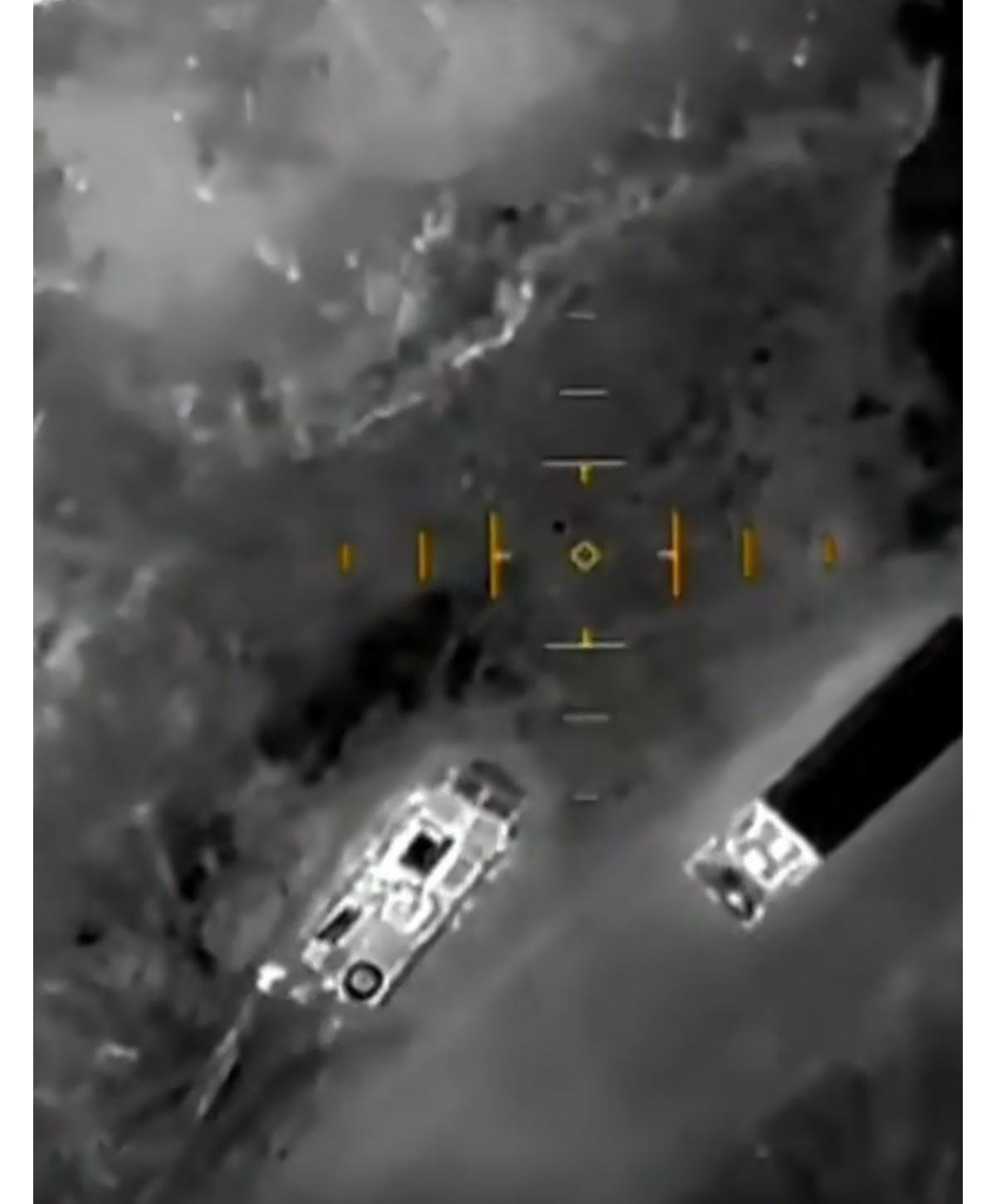 据称是最近爱沙尼亚联合军演的视频，北约的装甲部队在对抗演戏中被乌军无人机部队当靶