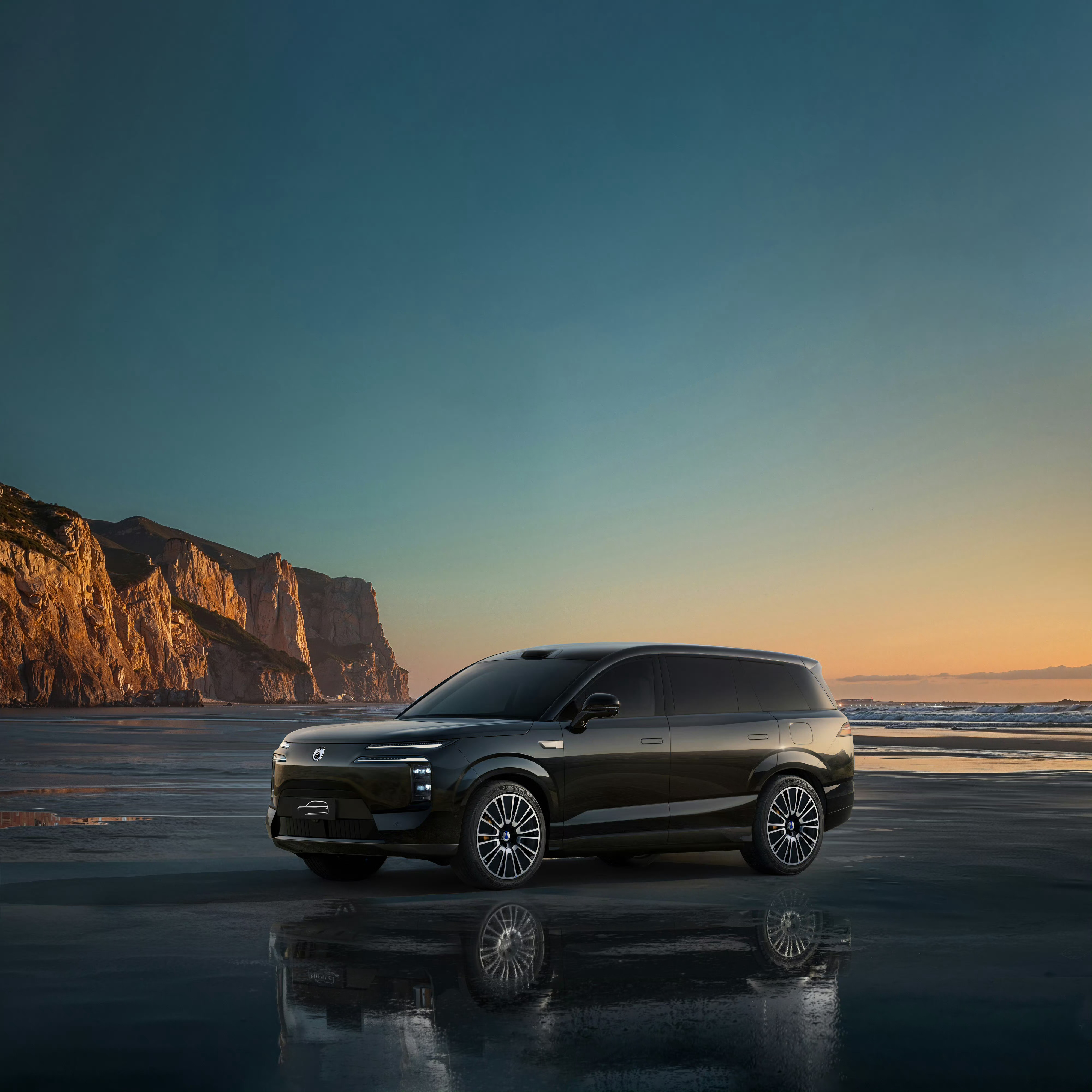 腾势N8L搭载易三方、天神之眼B、云辇-A等核心科技，尊荣型29.98万元，旗舰