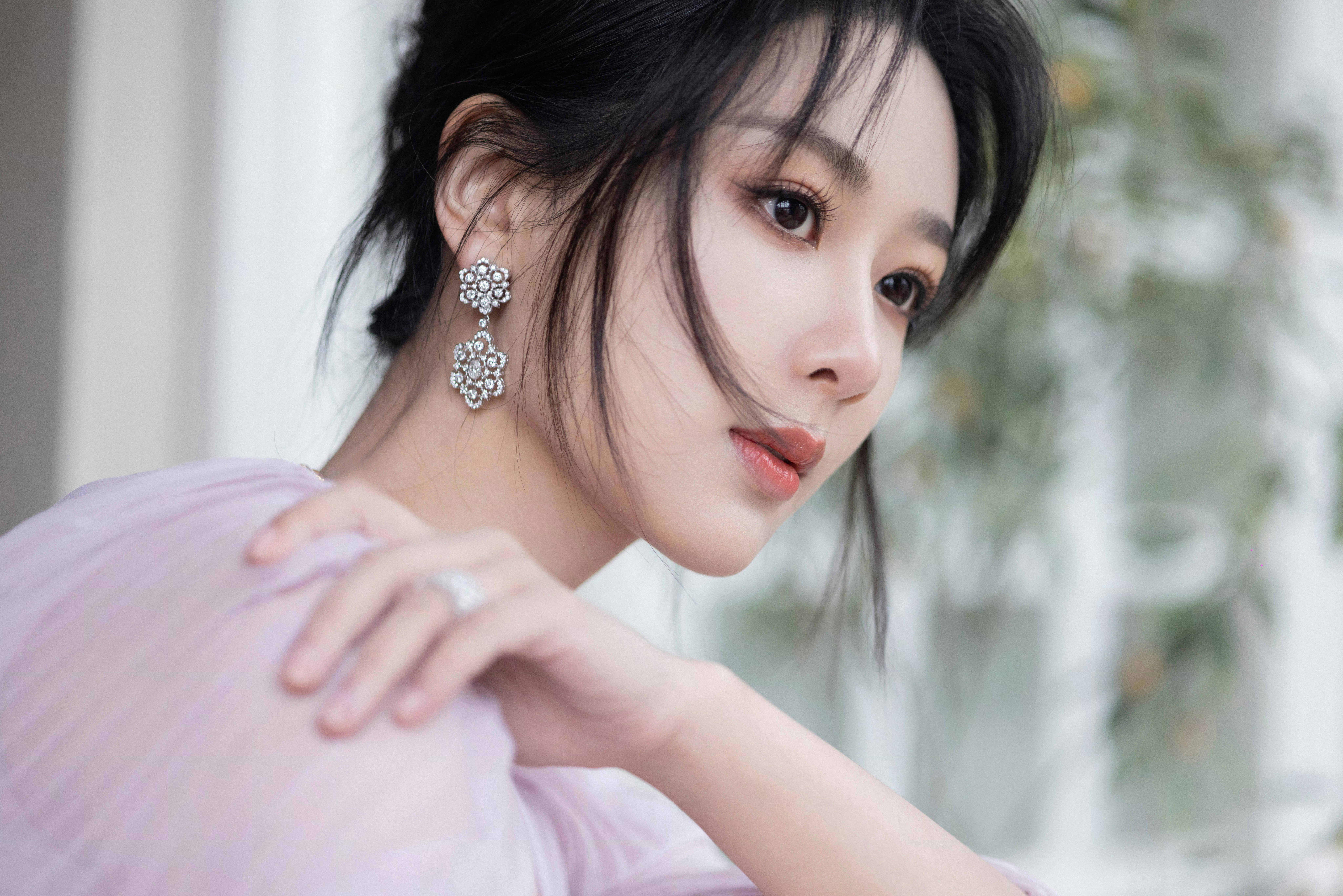 杨紫杨紫李祯💜杨紫家业不问前路多艰只管专心做好每一块纯正良心好墨