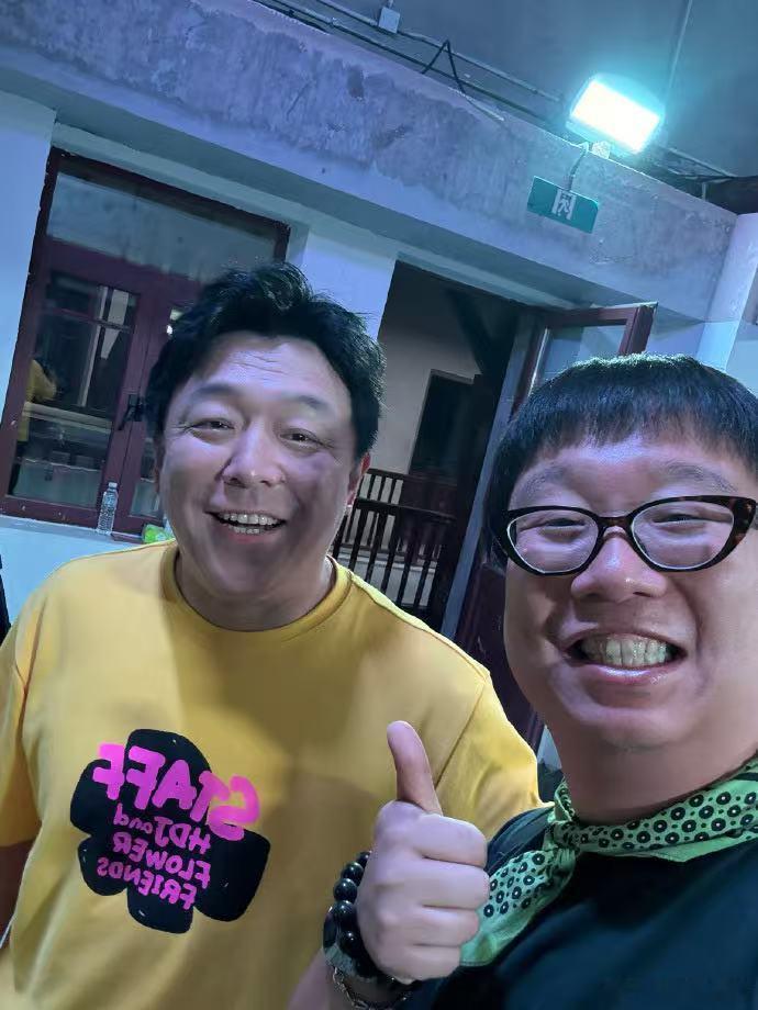 黄渤说新技术就要狠狠用 确实！新技术就该被“狠狠”激活，黄渤的态度够直接——不用