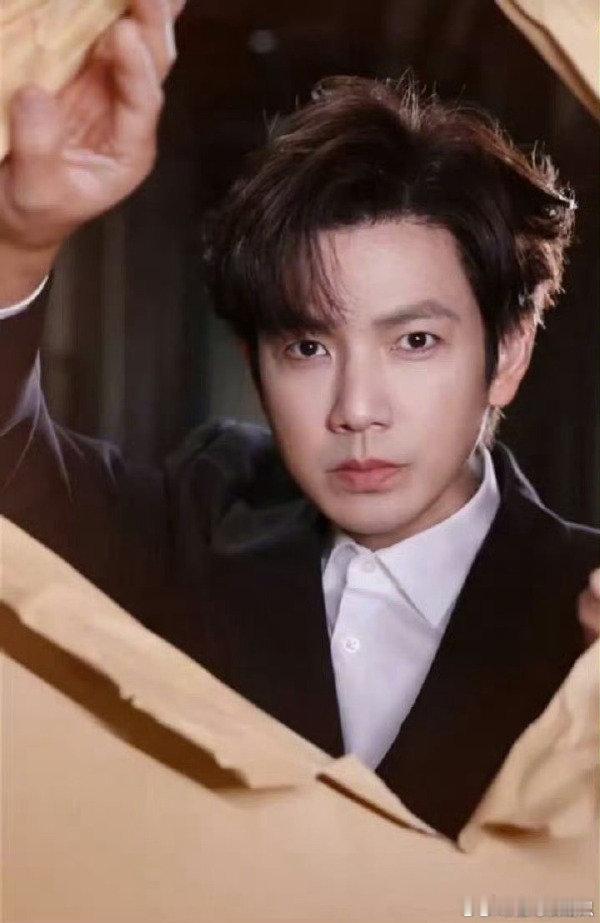 钟汉良丁程鑫跳舞 没想到能看到两人一起练舞，钟汉良加上丁程鑫，妥妥的实力舞者碰撞