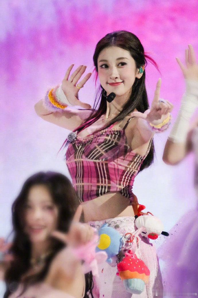 侯佩岑选了张小婉张小婉抱得侯佩岑归 张小婉上演追组大作战，果然真诚才是必杀技，也