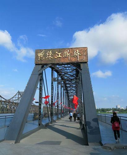 关注：中朝友谊话题
        朝鲜要是大开放、大开发的话，将会促进中国东北