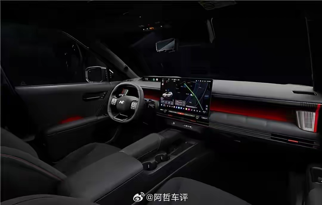 关注方盒子SUV的朋友可以看过来，新款现代胜达正式亮相。这一次它不再是之前偏灵动