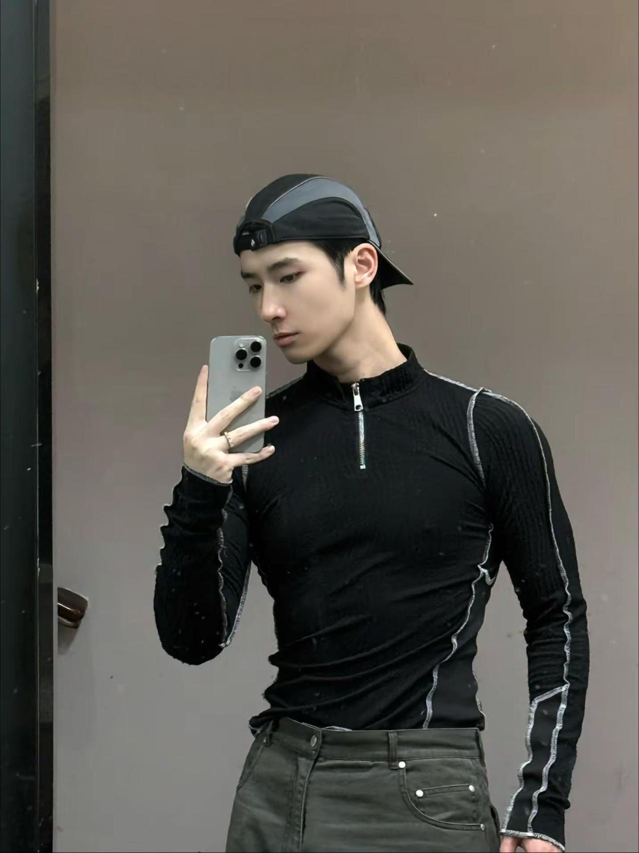 穿这件又被当成健身教练了 紧身衣好棒紧身衣 健身造型 健身穿搭