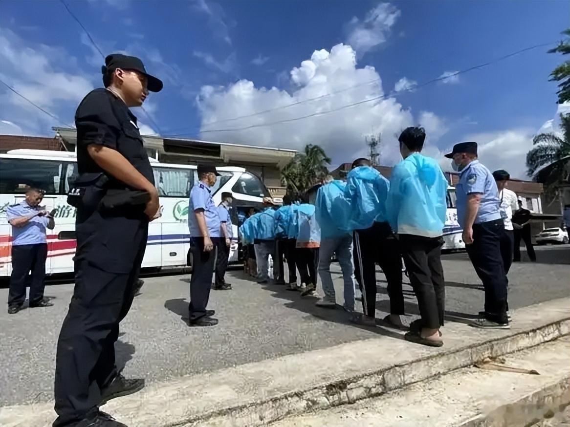 柬埔寨电诈 刘忍我还是那句话，世界各国应该团结起来，立刻宣布全球所有电诈分子均为