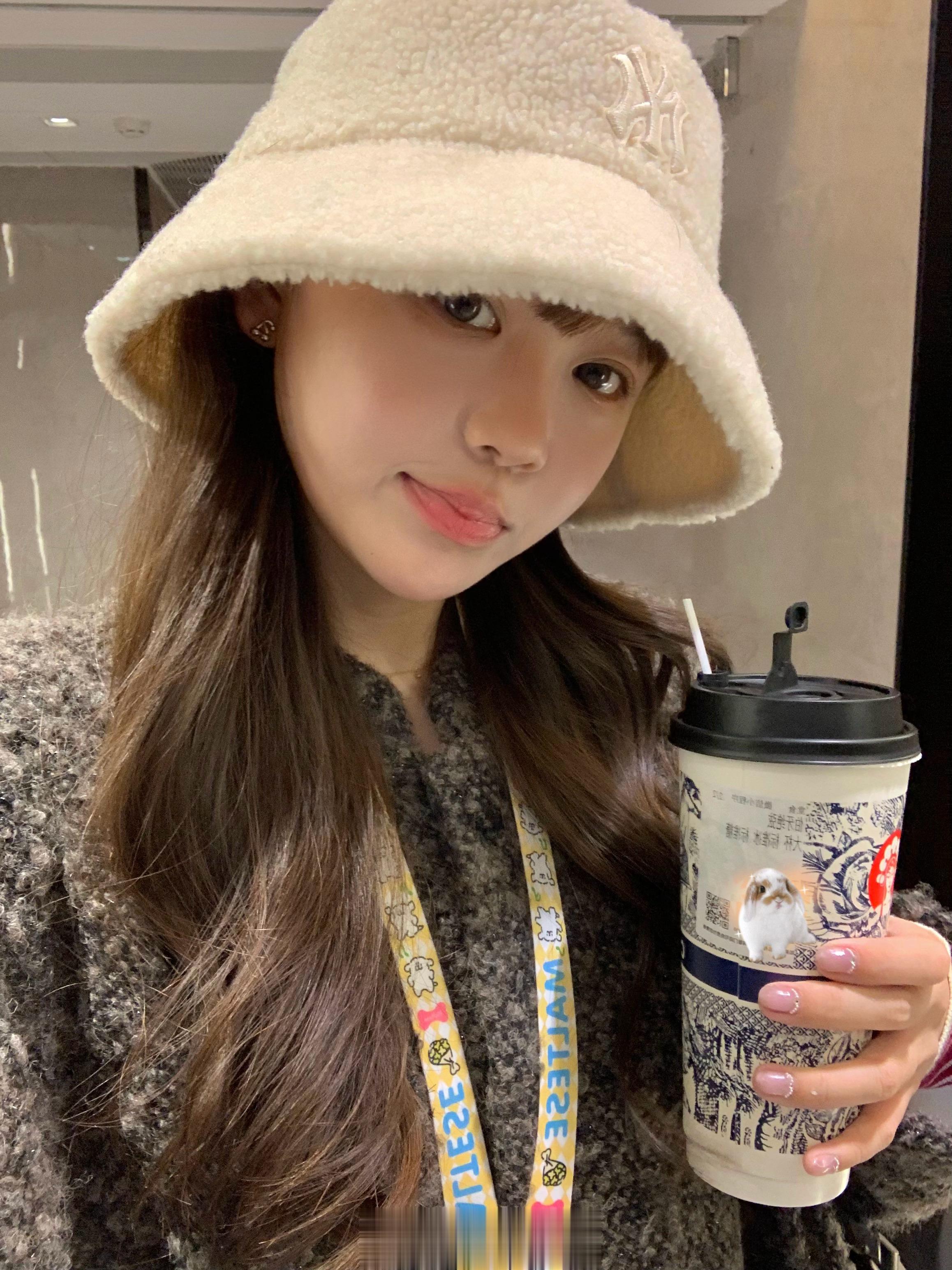 #maomao的小碎片# [浪]的照片总是很难抉择的九宫格～～ ​​​