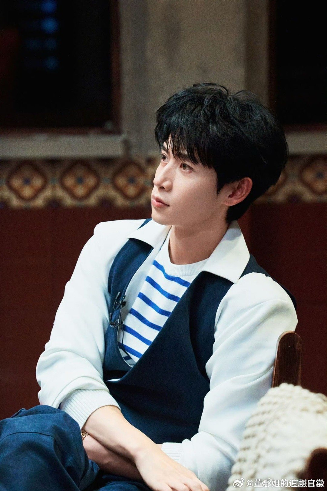 魏晨一拉一翻不要太帅大侦探焰火镇谜案大侦探魏晨你这是要帅死谁啊，搜证开门那一下真