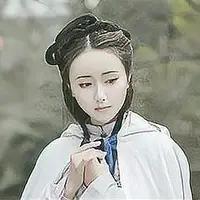 192年，董卓部将李傕攻入颍川。他一把搂住姿容绝色的16岁寡妇唐姬：“此女我要了