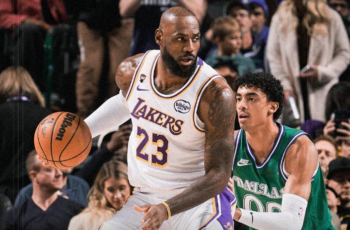 湖三崩？湖人单节14-35独行侠输21分！
北京时间1月25日，湖人上半场战罢6