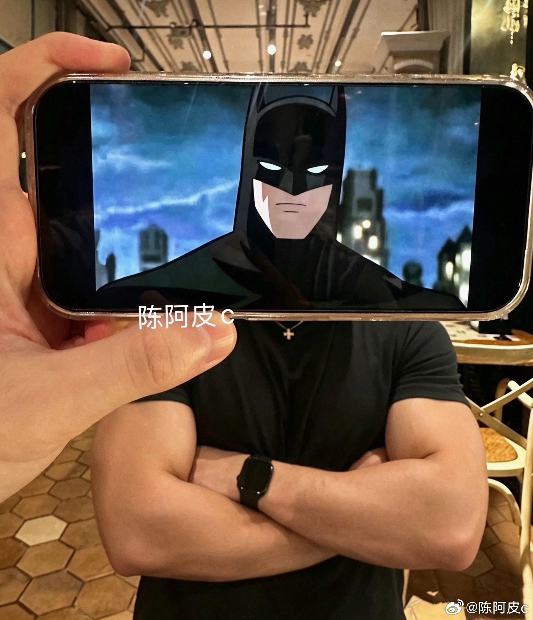 戴上蝙蝠侠头套能和你一起吃晚饭吗校园v计划日常大学生喜爱内容共创计划