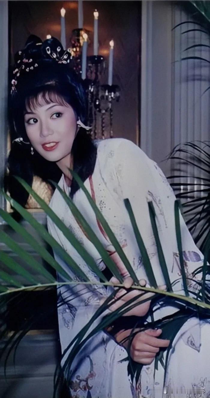 哪位女星饰演的黄蓉最经典呢? 翁美玲版黄蓉，每年必须重温经典