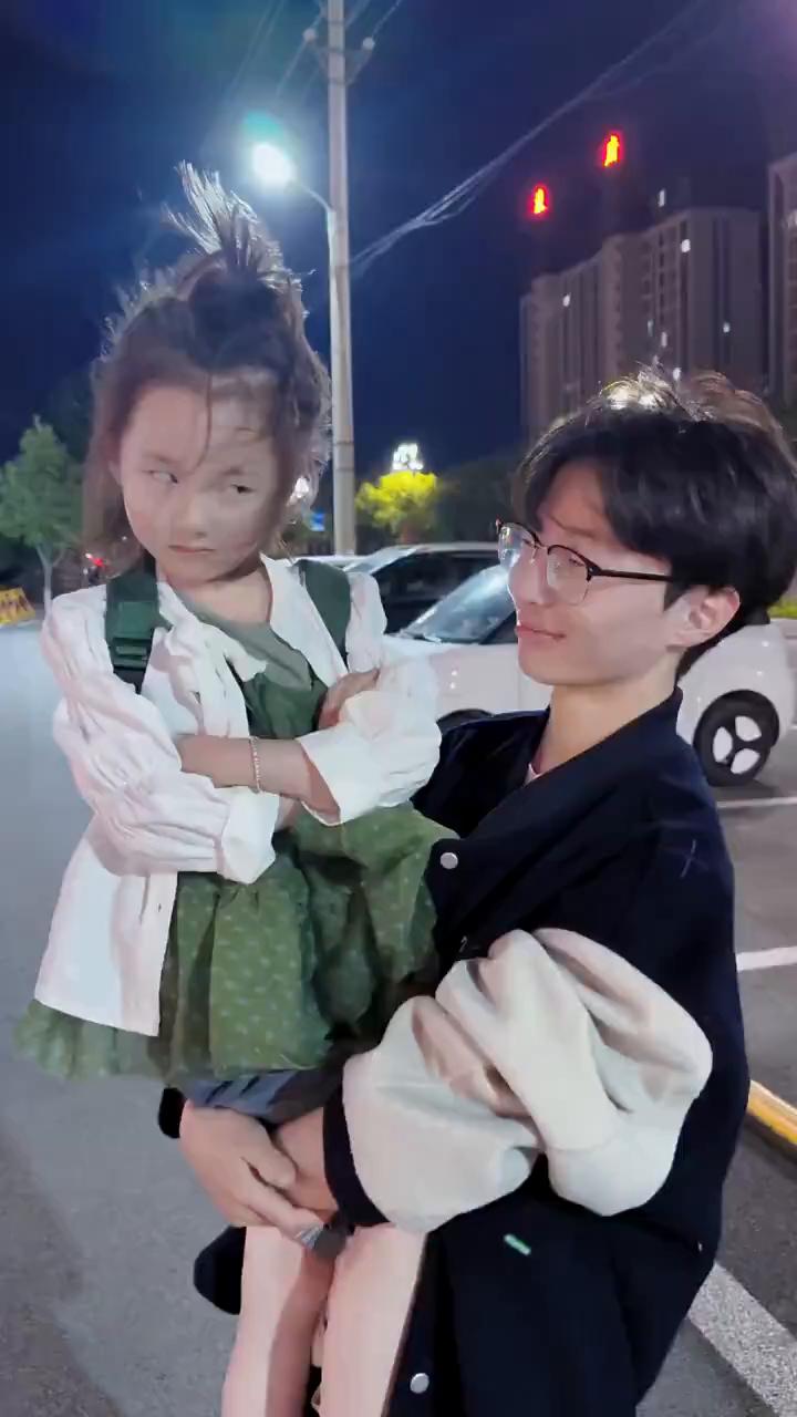 越想越生气，不好妹妹跑了。