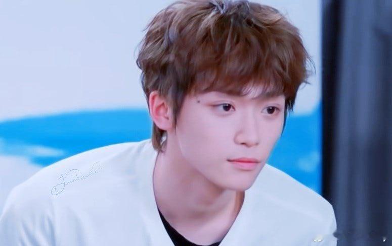 梓渝 zy梓渝0706生日快乐 “在某个不知名的角落许你岁岁平安”   ℳ𝒶?