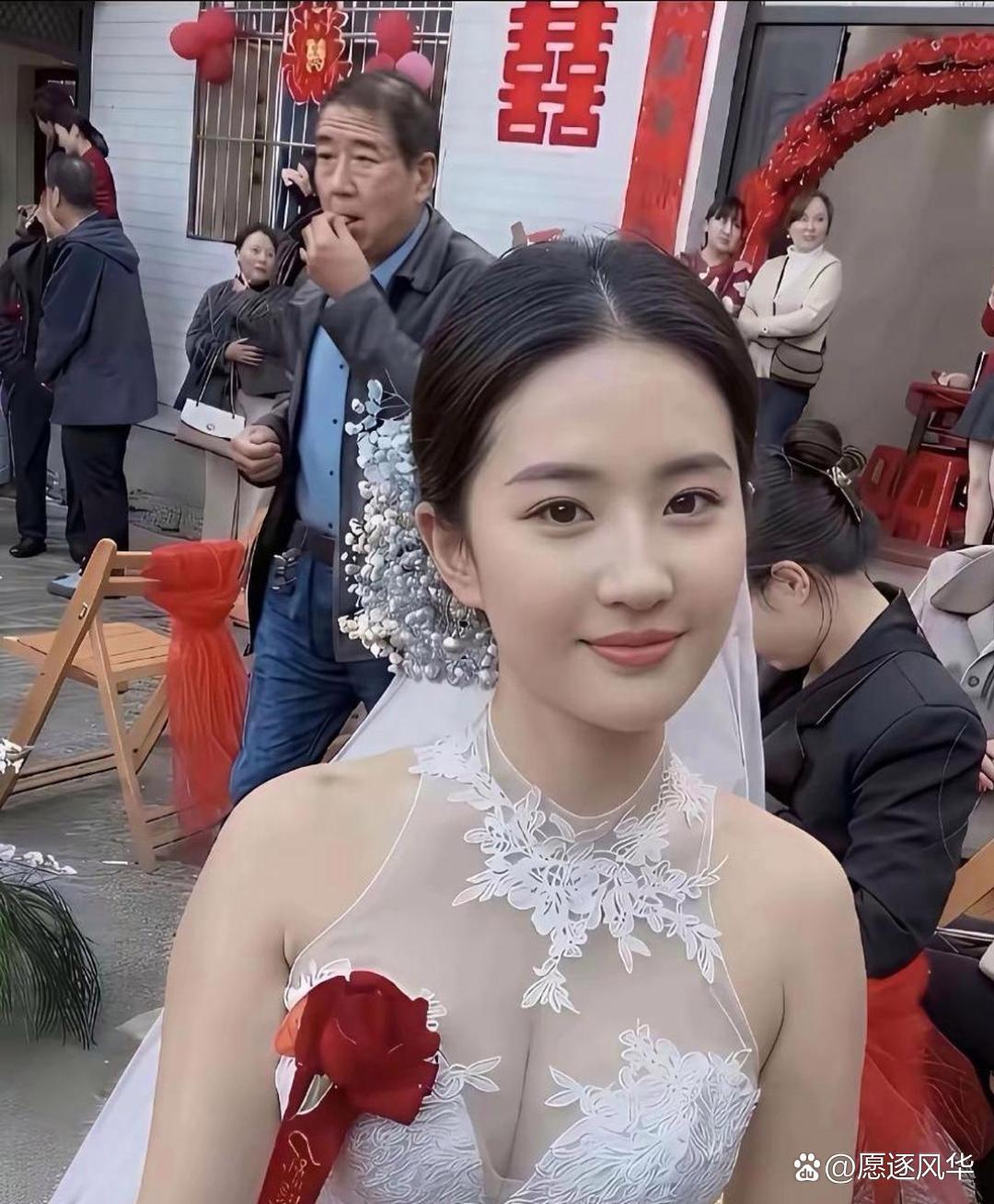 如果你娶不了刘亦菲，那娶个长得相似的不也圆梦了么 