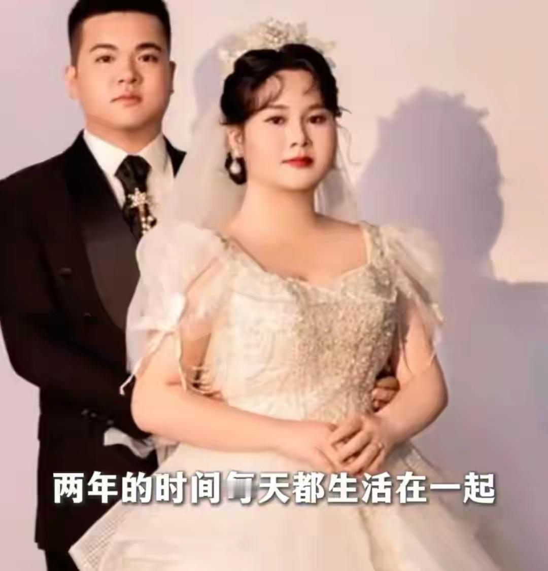 广东一对夫妇因容貌高度相似走红，从脸型到笑容都如出一辙，被网友戏称“共用一张脸”