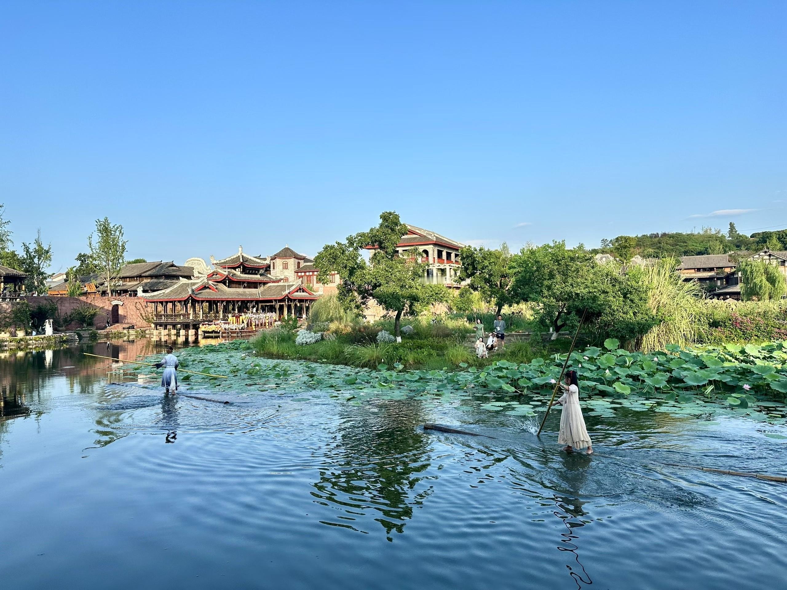快乐全在live里 戏子我逃离城市热浪，躲进宜宾李庄的“天然空调房”！这里的山水
