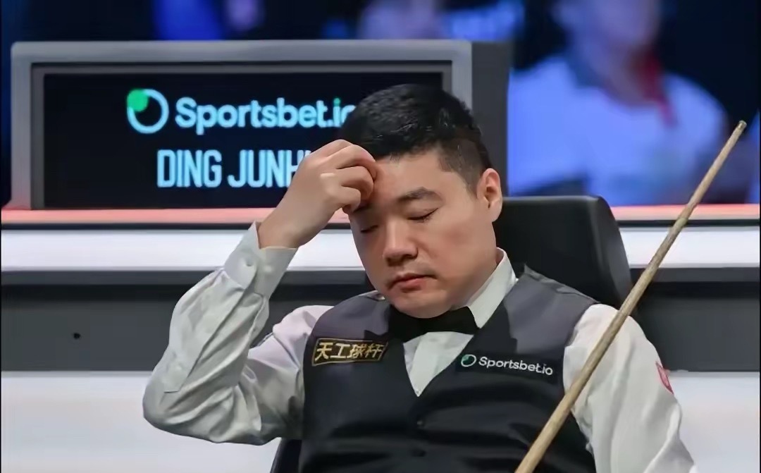 满打满算，丁俊晖19次世锦赛成绩如下：2025年，止步16强2024年，止步首轮