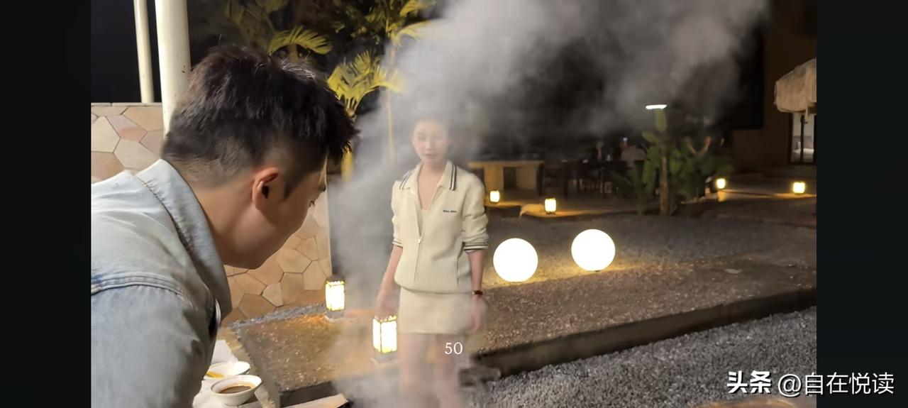 有个事
越想越觉得奇怪

马筱梅中秋时
带着一家五口在
北京怀柔的民宿过节

画