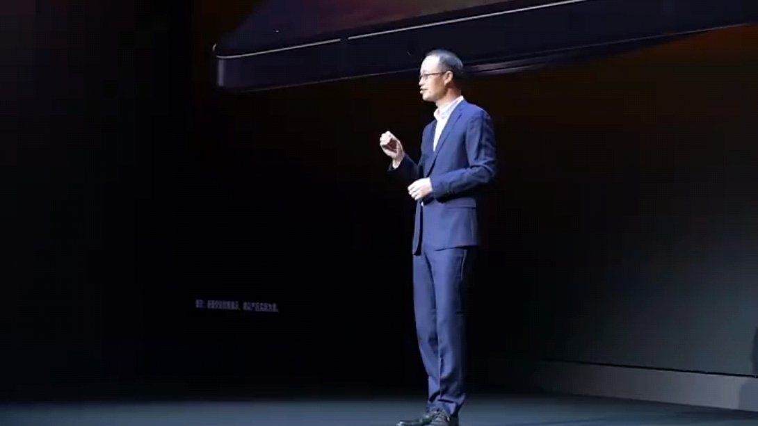 国产机先于苹果推出无痕折叠屏这款手机是德国莱茵TÜV实验室久用测试后“全球最平整