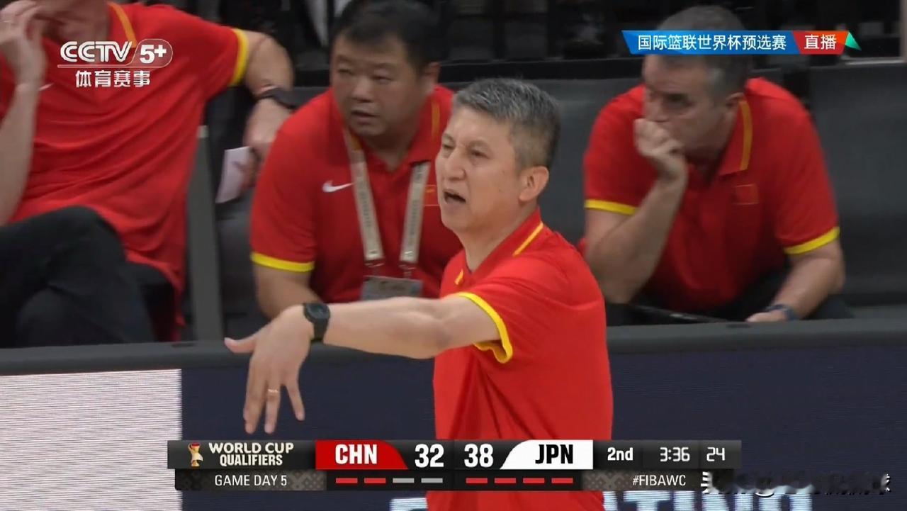 在今天中国男篮主场以73：92惨败于日本男篮的赛后采访中，郭士强教练聊到了球队的