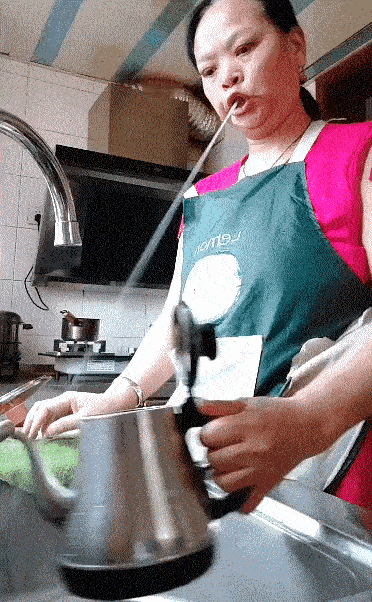 这是魔术吗？怎么做到的？