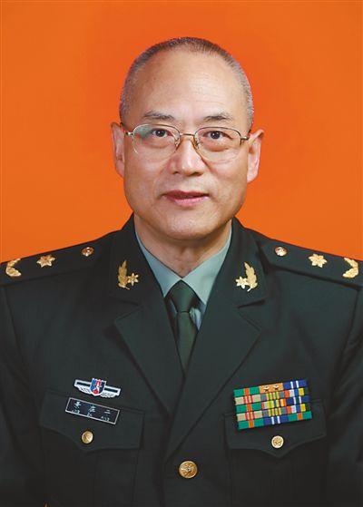 景在平，男，1955年生，中国人民解放军海军军医大学教授、博士生导师，海军军医大